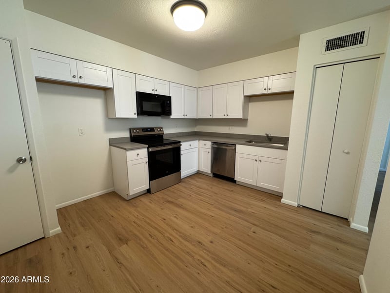 720 Dobson Rd #70, Mesa, AZ 85202