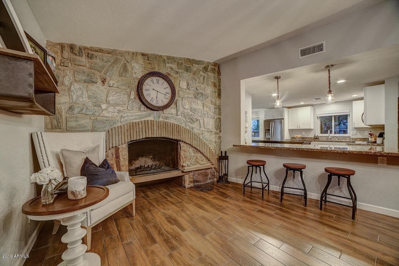720 W Butler Dr, Phoenix, AZ 85021