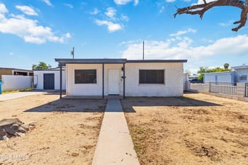 7201 26th Ln, Phoenix, AZ 85051