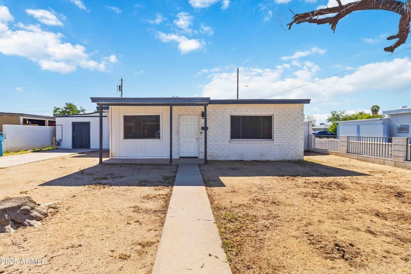 7201 26th Ln, Phoenix, AZ 85051