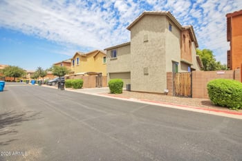 7204 48th Dr, Laveen, AZ 85339