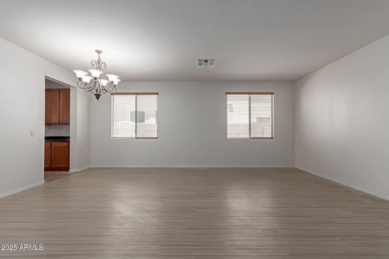 7205 Ellis St, Laveen, AZ 85339