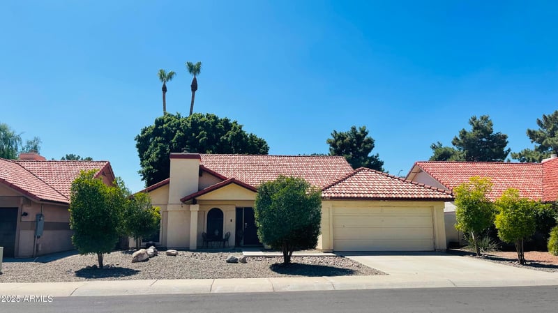 7207 Mcrae Way, Glendale, AZ 85308