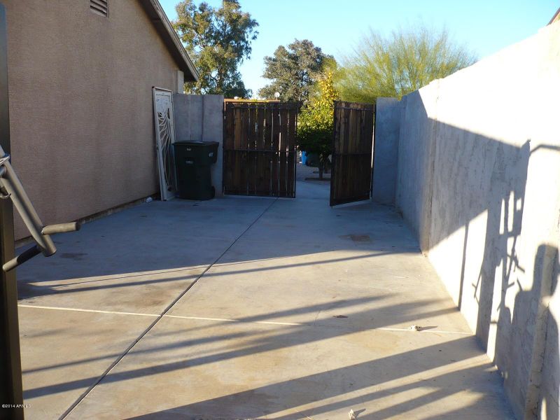 7207 W Merrell St, Phoenix, AZ 85033