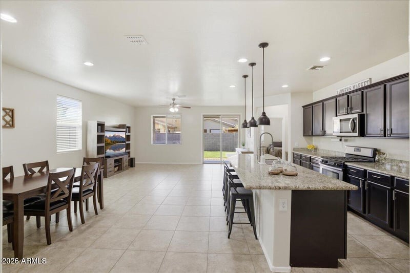 7207 Southgate Ave, Phoenix, AZ 85043