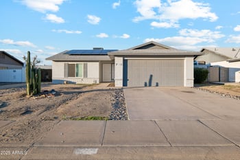 7208 Medlock Dr, Glendale, AZ 85303