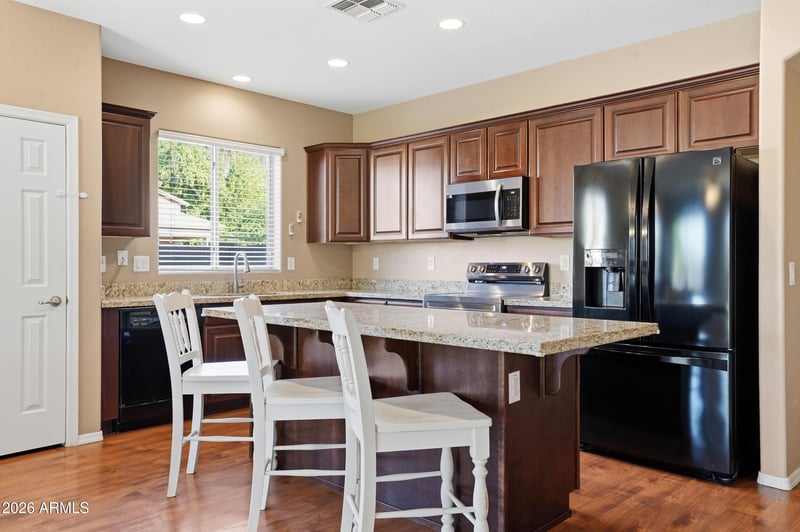 7208 W Nicolet Ave, Glendale, AZ 85303