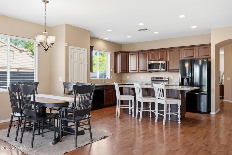 7208 W Nicolet Ave, Glendale, AZ 85303