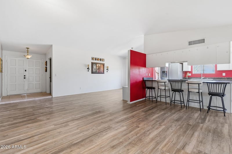 721 E Brentrup Dr, Tempe, AZ 85283