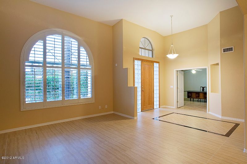 721 E Circle Rd, Phoenix, AZ 85020