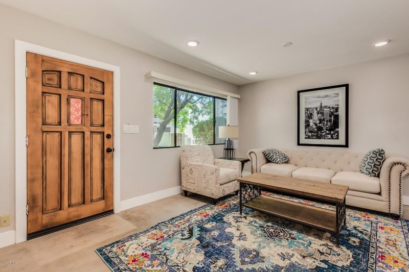 721 E Montebello Ave #106, Phoenix, AZ 85014
