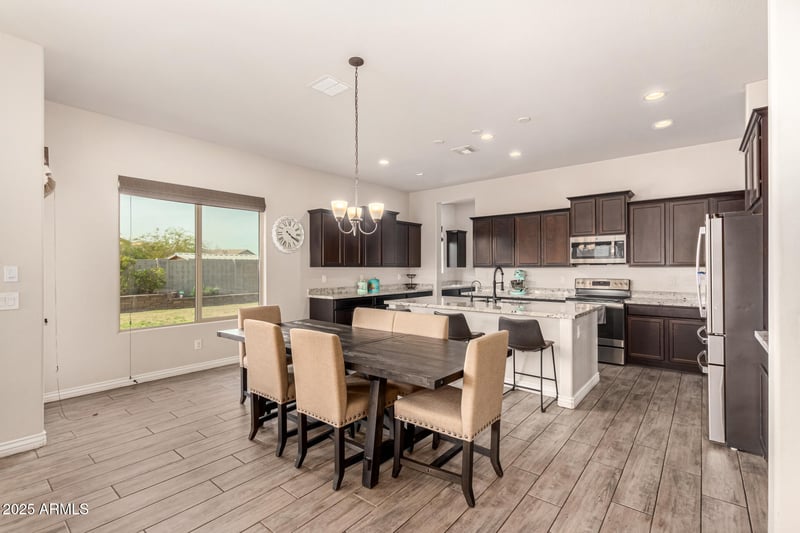 7210 86th Ln, Glendale, AZ 85305