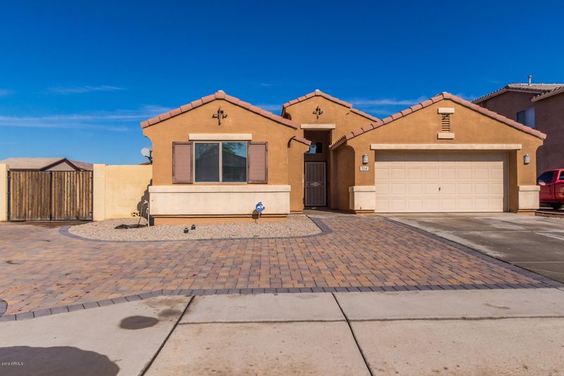 7210 W Getty Dr, Phoenix, AZ 85043