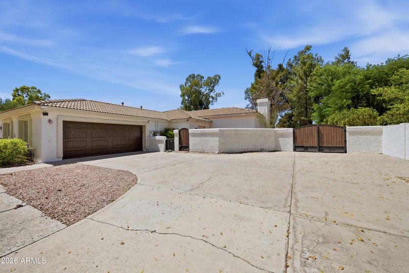 7214 E Royal Palm Rd, Scottsdale, AZ 85258