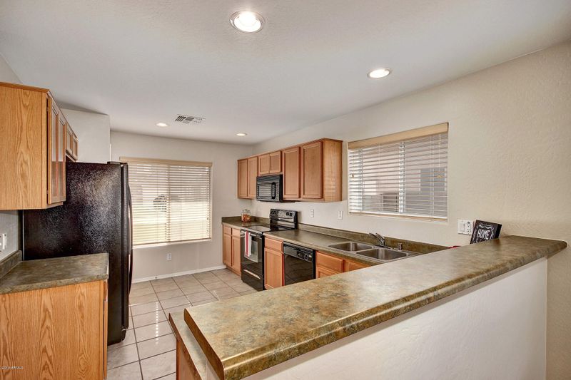 7214 W Globe Ave, Phoenix, AZ 85043