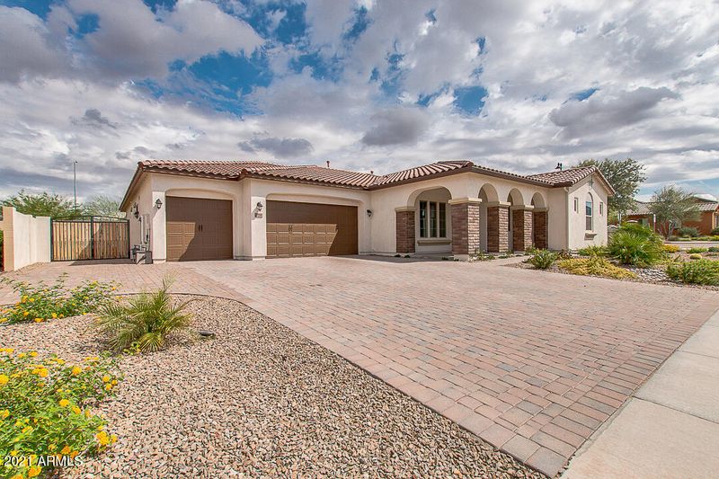 7214 W Rowel Rd, Peoria, AZ 85383