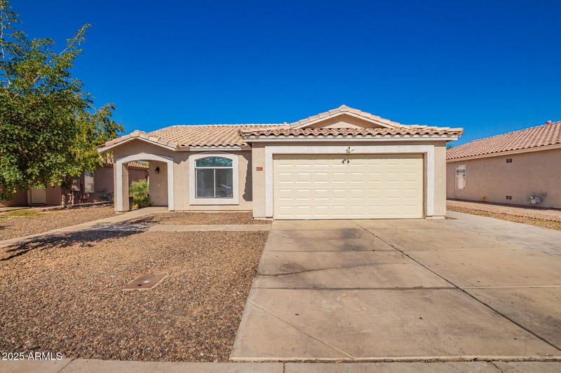 7216 Hilton Ave, Phoenix, AZ 85043