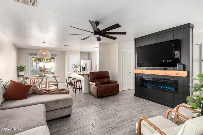 7216 Hilton Ave, Phoenix, AZ 85043