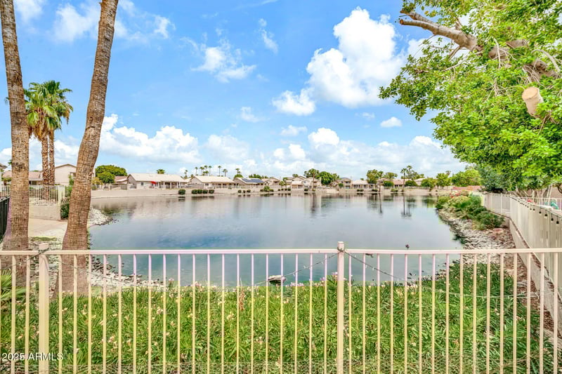 7216 Kimberly Way, Glendale, AZ 85308