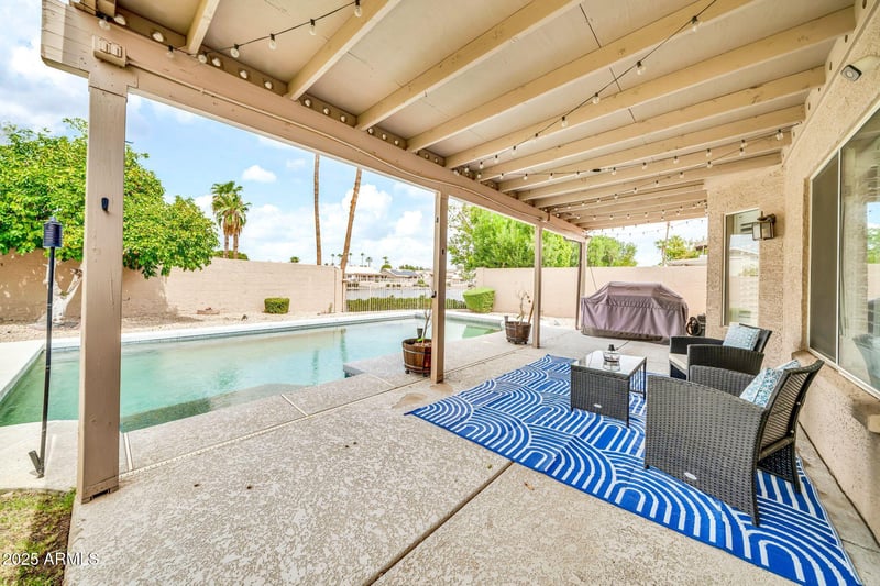 7216 Kimberly Way, Glendale, AZ 85308