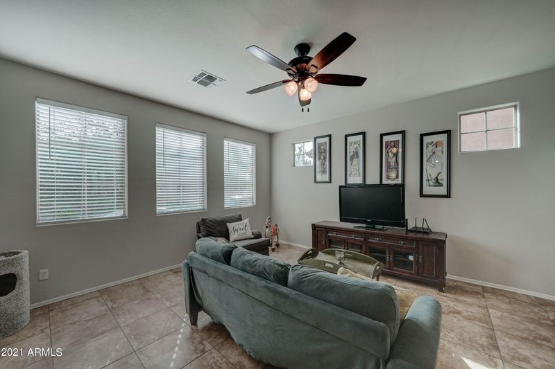 7216 S 48th Ln, Laveen, AZ 85339