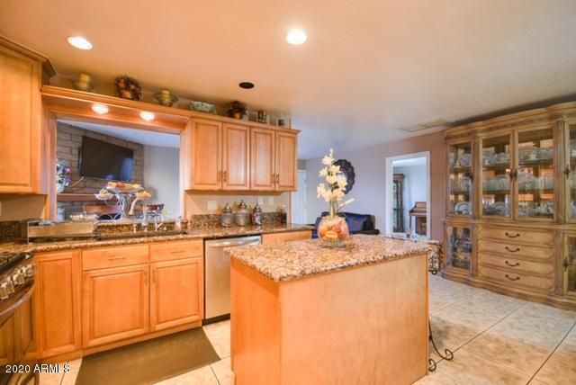 7217 N 41st Dr, Phoenix, AZ 85051