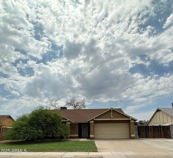 7217 Paradise Dr, Peoria, AZ 85345