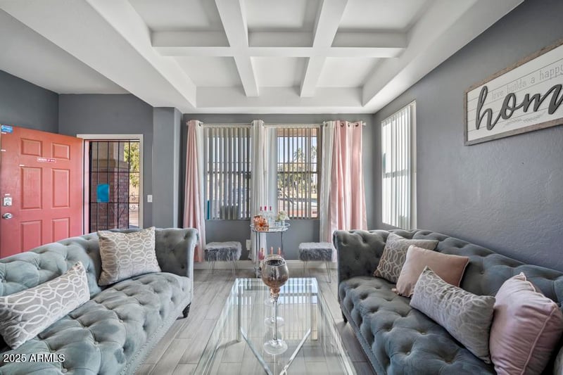 7218 40th Ln, Phoenix, AZ 85041