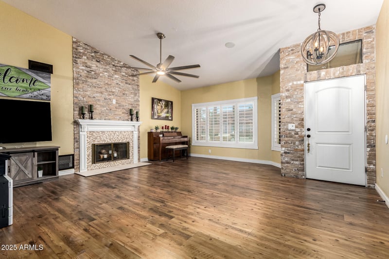 7220 Larkspur Dr, Peoria, AZ 85381