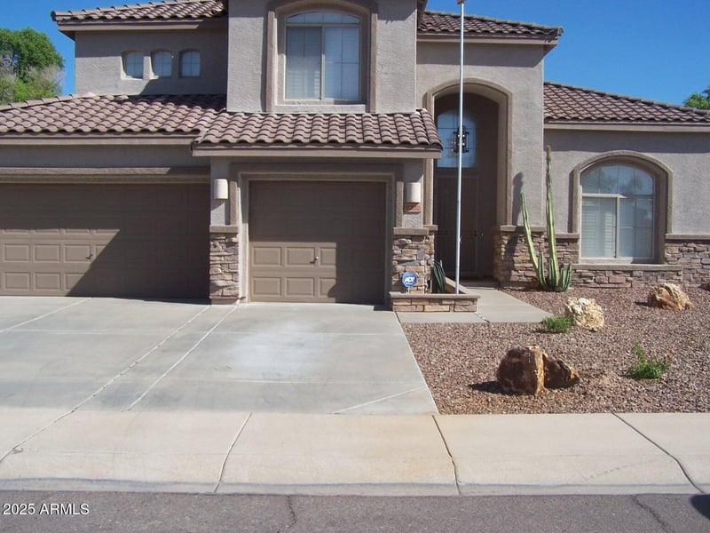 7220 Melinda Ln, Glendale, AZ 85308