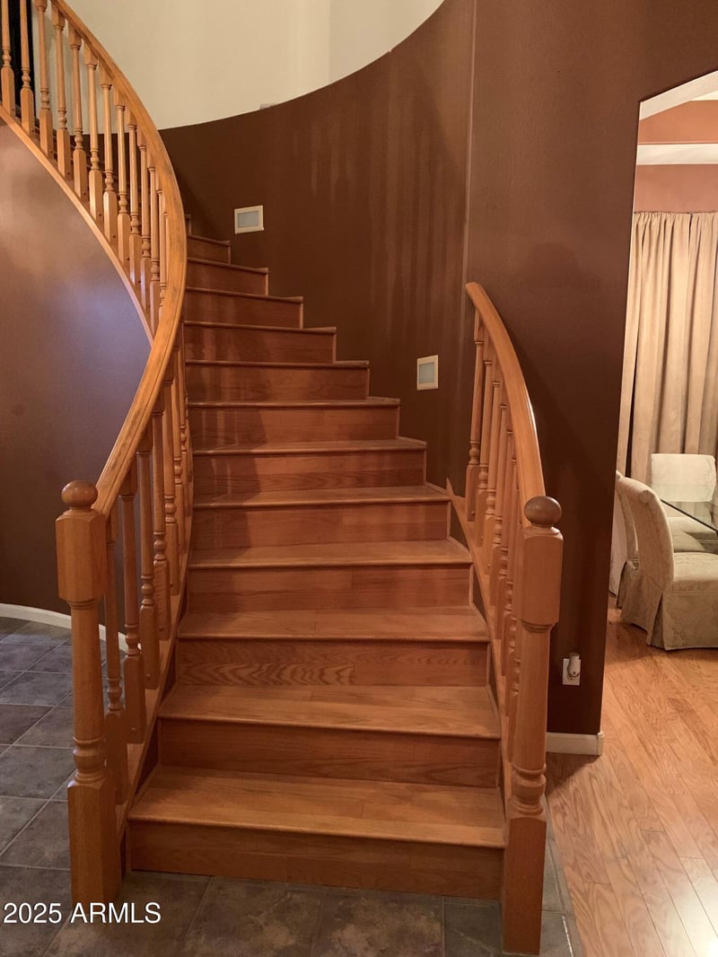 7220 Melinda Ln, Glendale, AZ 85308