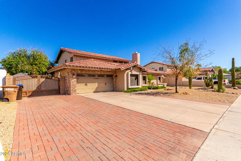 7220 W Larkspur Dr, Peoria, AZ 85381