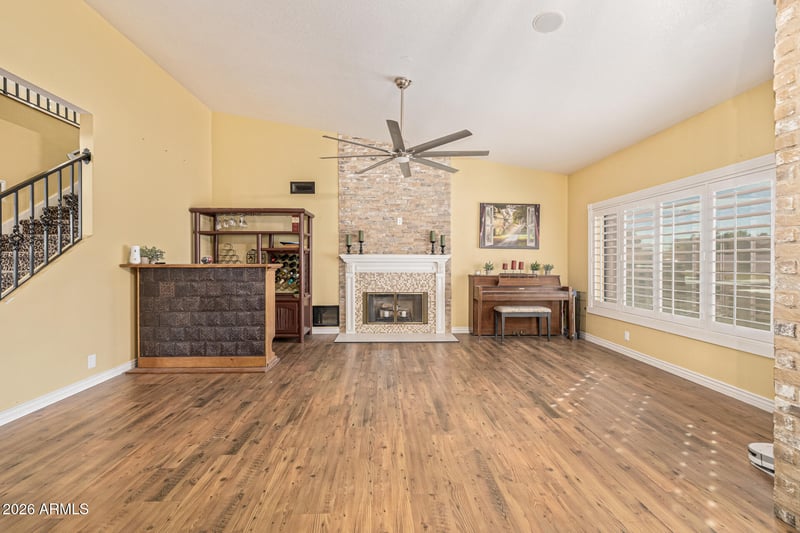 7220 W Larkspur Dr, Peoria, AZ 85381