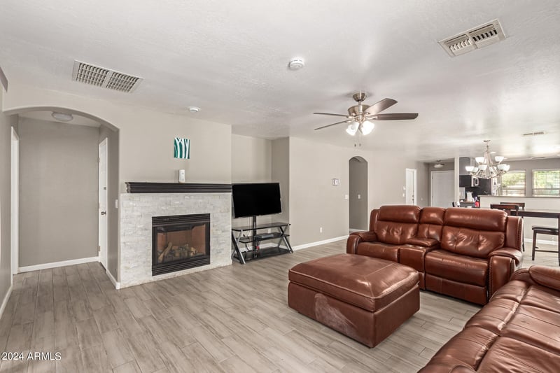 7221 Globe Ave, Phoenix, AZ 85043