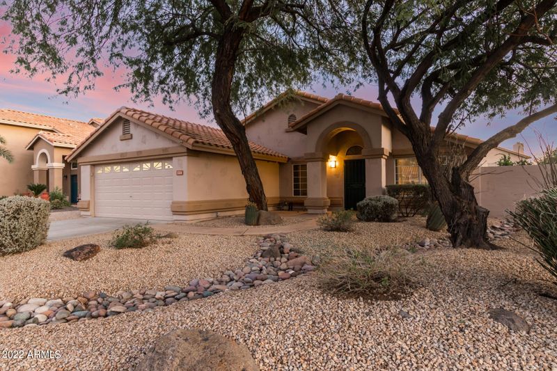 7221 W Crest Ln, Glendale, AZ 85310