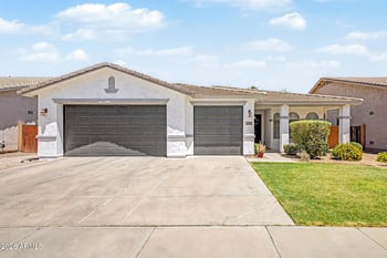 7222 Ellis St, Laveen, AZ 85339