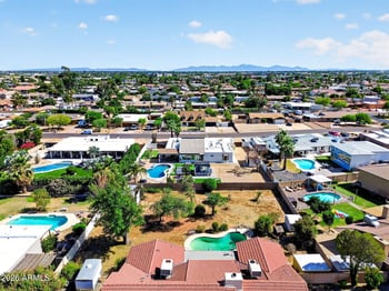 7222 John Cabot Rd, Glendale, AZ 85308