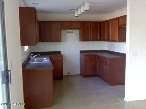 7222 W Winslow Ave, Phoenix, AZ 85043