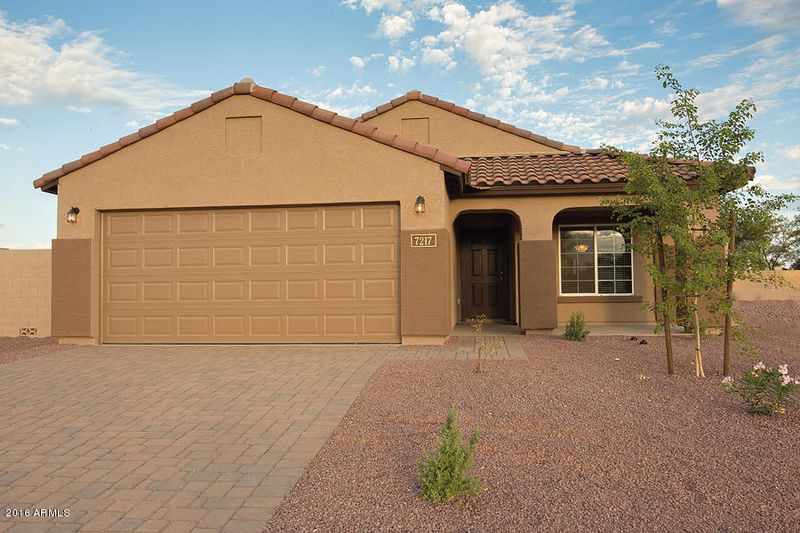 7223 N 77th Dr, Glendale, AZ 85303