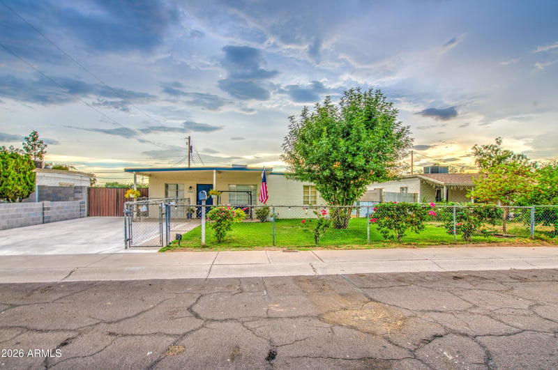 7226 N 26th Dr, Phoenix, AZ 85051
