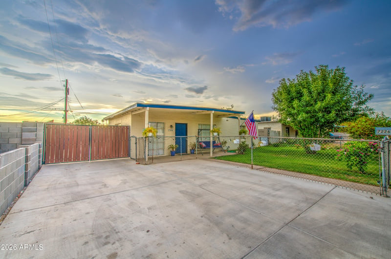 7226 N 26th Dr, Phoenix, AZ 85051