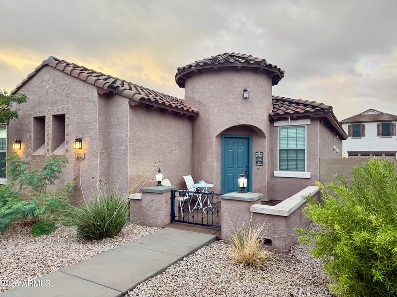 7226 Orion St, Mesa, AZ 85207