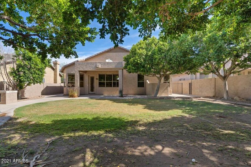 7227 E Overlook Dr, Scottsdale, AZ 85255