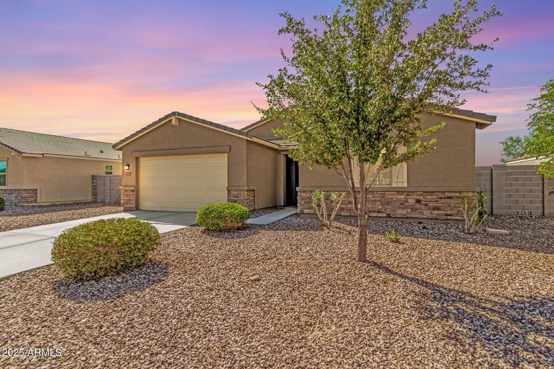 7227 Morning Dove Ln, San Tan Valley, AZ 85143