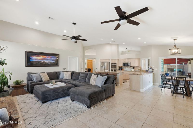 7228 W Eugie Ave, Peoria, AZ 85381