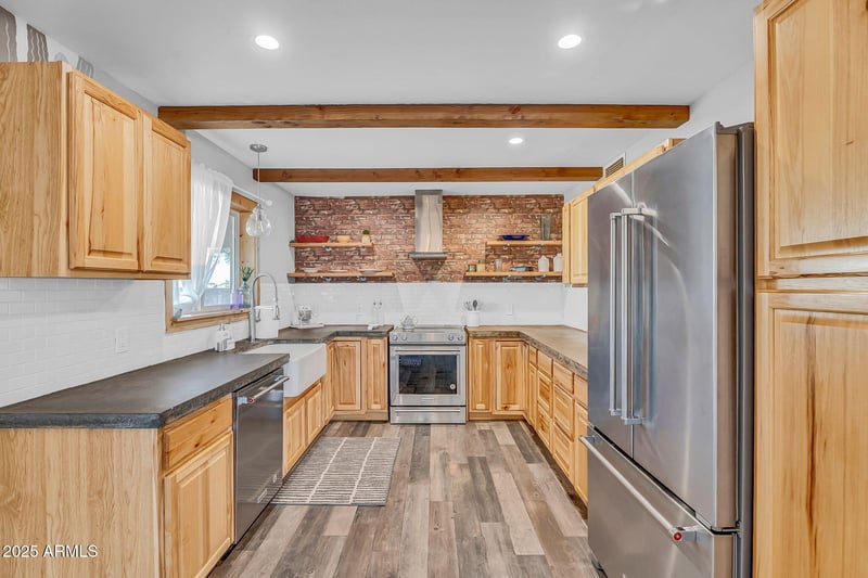 723 5th Ave, Apache Junction, AZ 85120