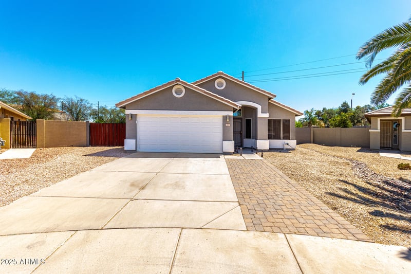 723 Joshua Tree Ln, Gilbert, AZ 85234