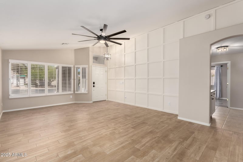 723 Joshua Tree Ln, Gilbert, AZ 85234
