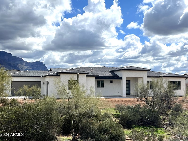 723 Moon Rd, Apache Junction, AZ 85119