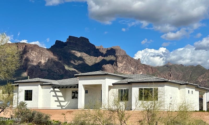 723 Moon Rd, Apache Junction, AZ 85119